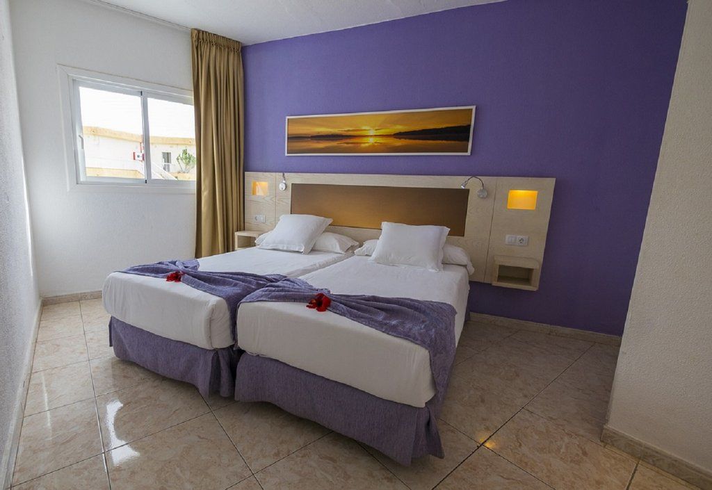 Apartahotel Checkin Atlántida Los Cristianos (Tenerife)